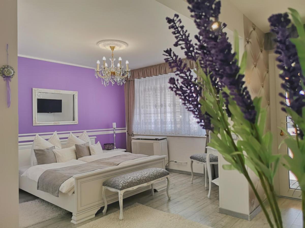 Bed and Breakfast Anna Panzio Herend Екстер'єр фото