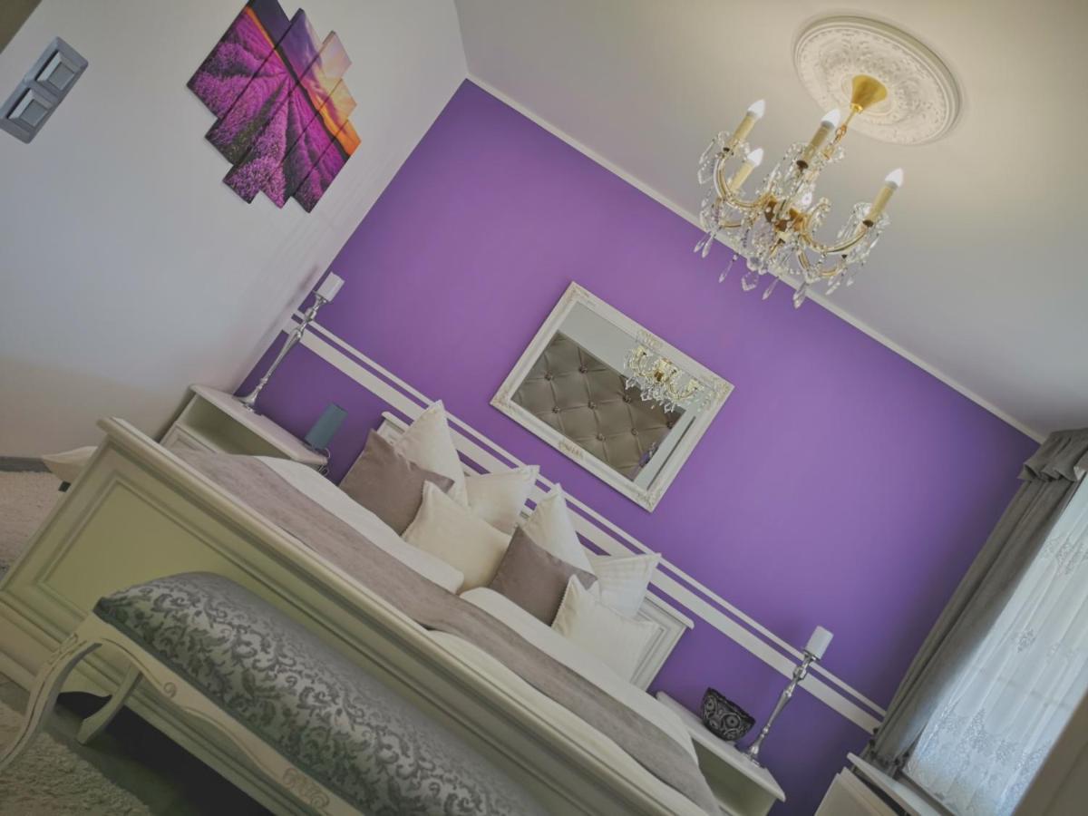 Bed and Breakfast Anna Panzio Herend Екстер'єр фото