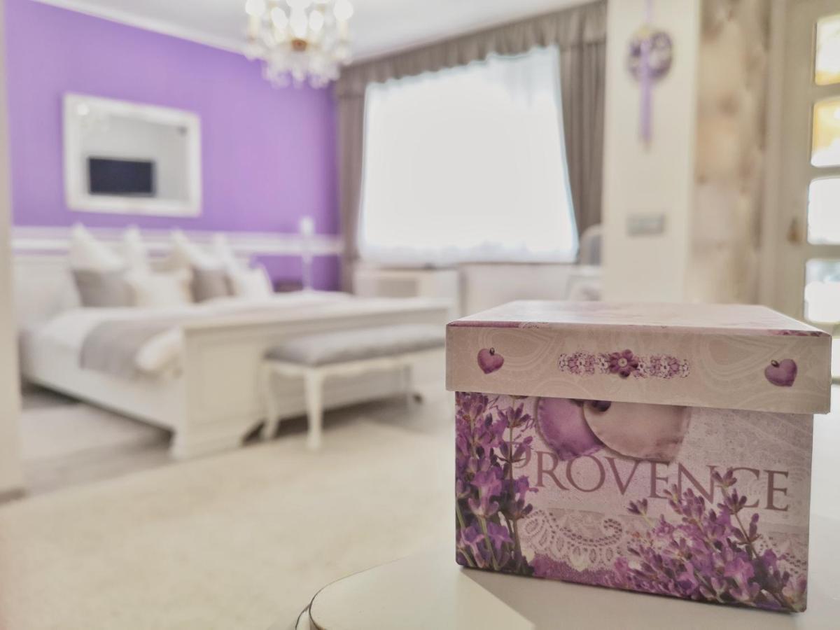 Bed and Breakfast Anna Panzio Herend Екстер'єр фото